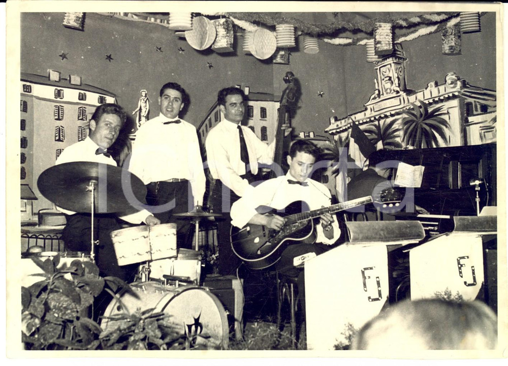 Fotografia d epoca originale 1940 ca MARSEILLE F Un orchestrina in concerto Foto VINTAGE 18x12 cm 1