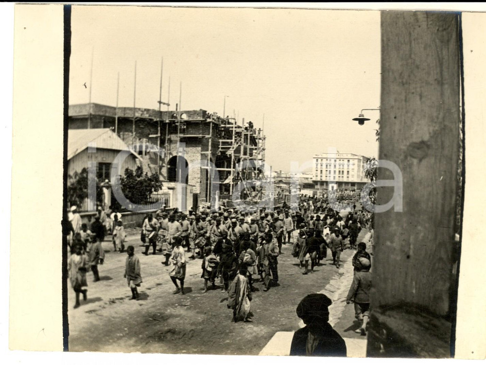 Fotografia d epoca originale 1940 ca DAKAR ? Sfilata banda musicale delle truppe coloniali Foto 18x13 1 1