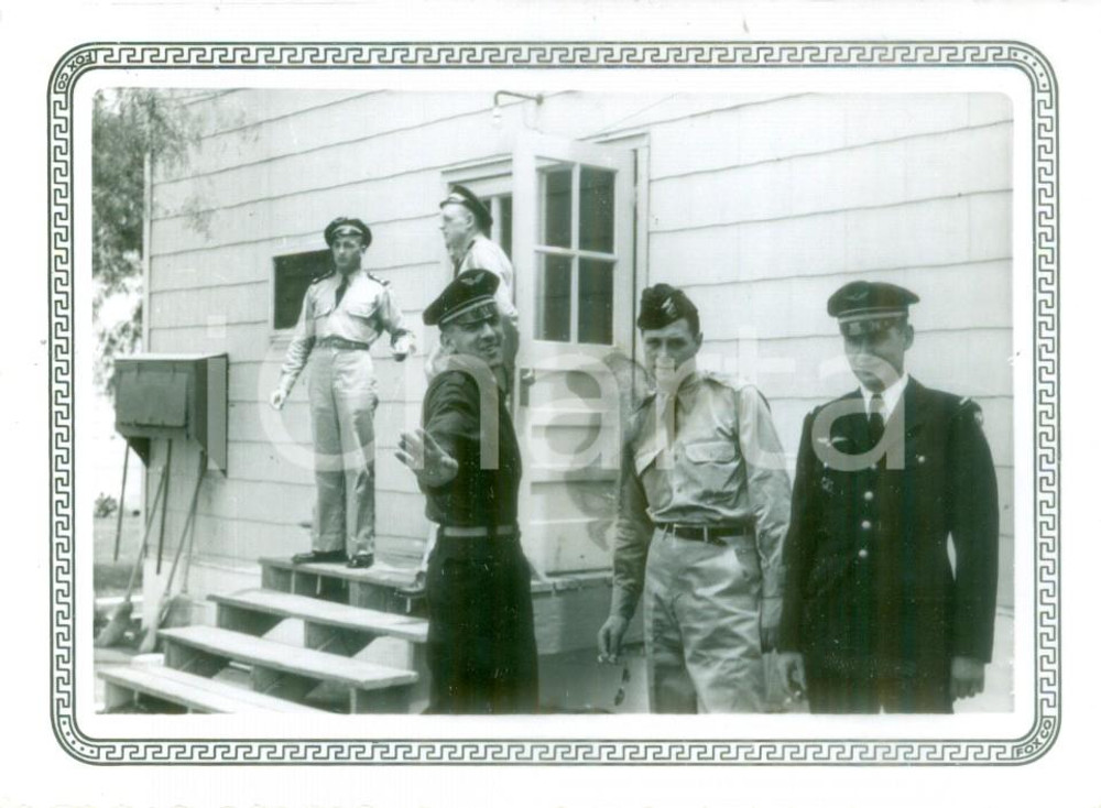 Fotografia d epoca originale 1953 SAN ANTONIO, TEXAS USA Ufficiali in riposo alla base militare Fotografia 1