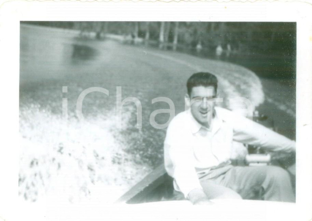 Fotografia d epoca originale 1953 LACKLAND AIR FORCE BASE USA Cadetto militare francese in motoscafo Foto 1
