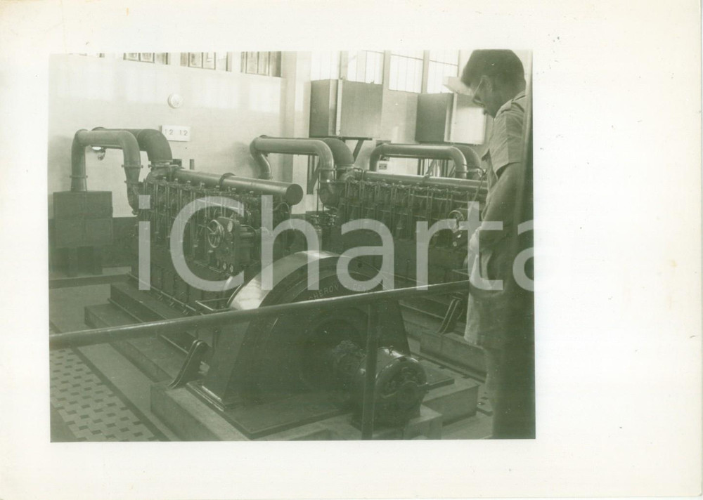 Fotografia d epoca originale 1955 ca GINEVRA SVIZZERA Interno di una sala macchine Fotografia 1