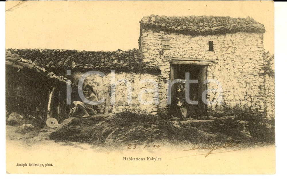 Cartolina originale da collezione 1904 COSTUMI ALGERIA Abitazione e donna della CABILIA Cartolina postale FP VG 1