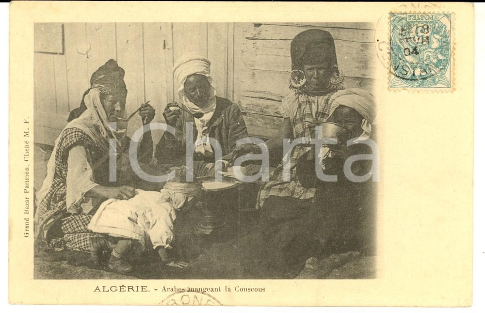 Cartolina originale da collezione 1904 COUTUMES ALGERIE Arabes mangeant la Couscous Carte postale FP VG 1