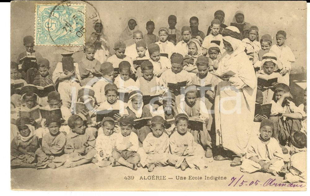 Cartolina originale da collezione 1905 COUTUMES ALGERIE Une école indigène Carte postale VINTAGE FP VG 1