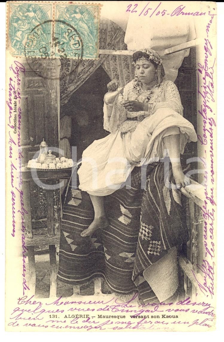 Cartolina originale da collezione 1905 COUTUMES ALGERIE Mauresque versant son Kaoua Carte postale FP VG 1