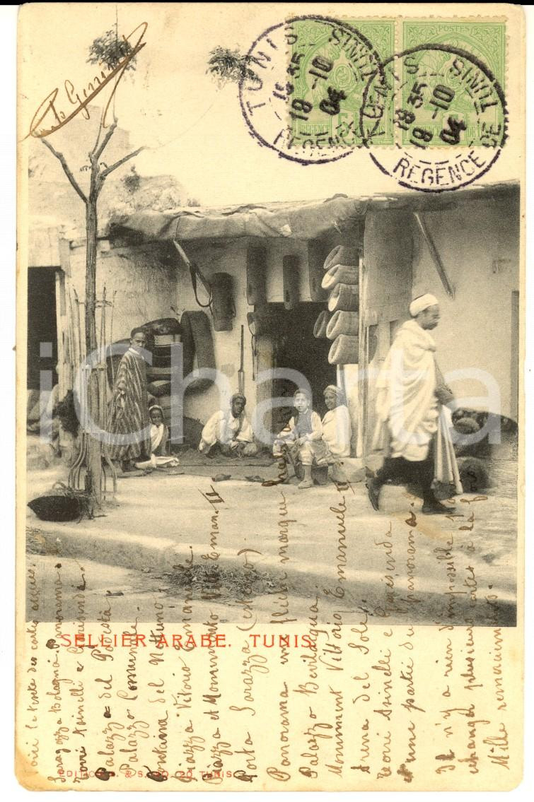 Cartolina originale da collezione 1904 COUTUMES TUNISIE Un sellier arabe Carte postale VINTAGE ANIMEE enfants 1