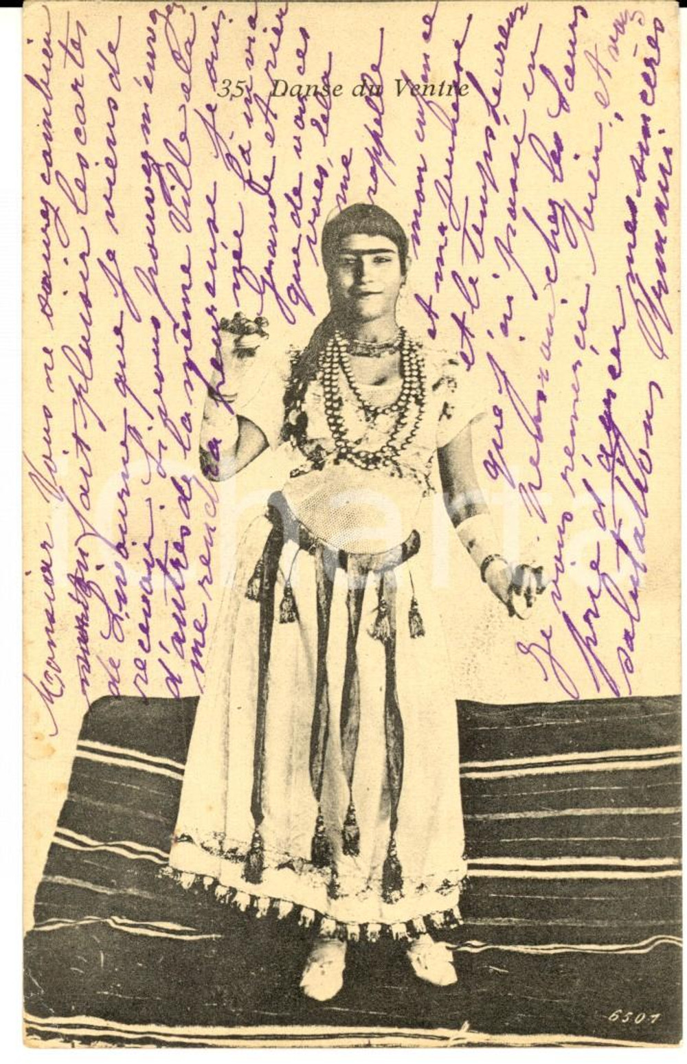 Cartolina originale da collezione 1905 COUTUMES ALGERIE Jeune fille qui danse du ventre Carte postale VINTAGE 1