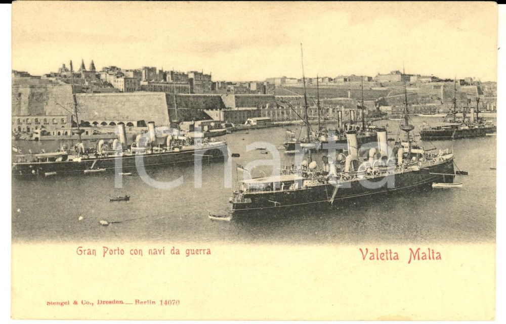 Cartolina originale da collezione 1900 ca MALTA Gran porto con navi da guerra Cartolina postale ANIMATA FP NV 1