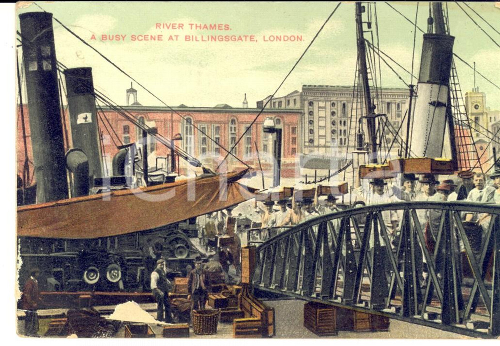 Cartolina originale da collezione 1910 ca LONDON River Thames. A busy scene at BILLINGSGATE VINTAGE postcard 1