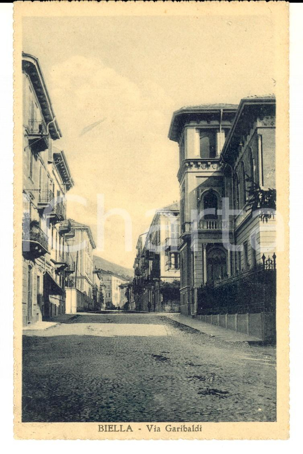 Cartolina originale da collezione 1915 BIELLA Veduta di via Garibaldi Cartolina postale FP VG 1