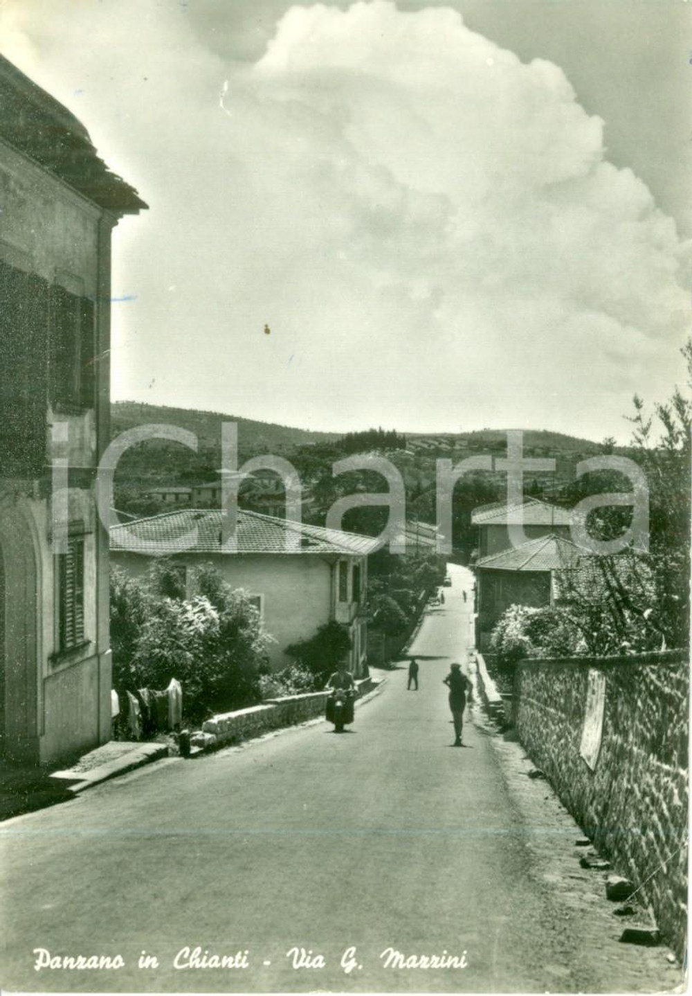 Cartolina originale da collezione 1955 ca PANZANO IN CHIANTI FI Moto e passanti in Via MAZZINI Cartolina FG VG 1