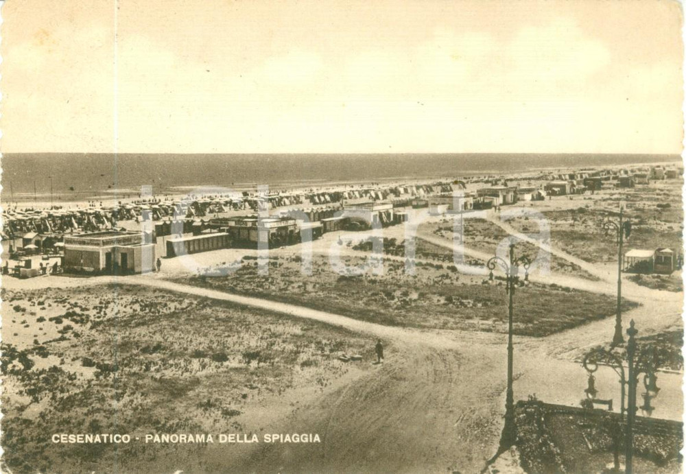 Cartolina originale da collezione 1951 CESENATICO FC Panorama spiaggia e stabilimenti balneari Cartolina FG VG 1