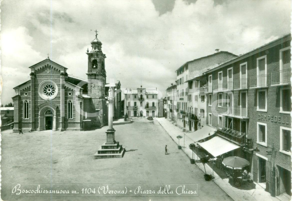 Cartolina originale da collezione 1957 BOSCO CHIESANUOVA VR Piazza Chiesa Albergo CAMPEDELLO Cartolina FG VG 1