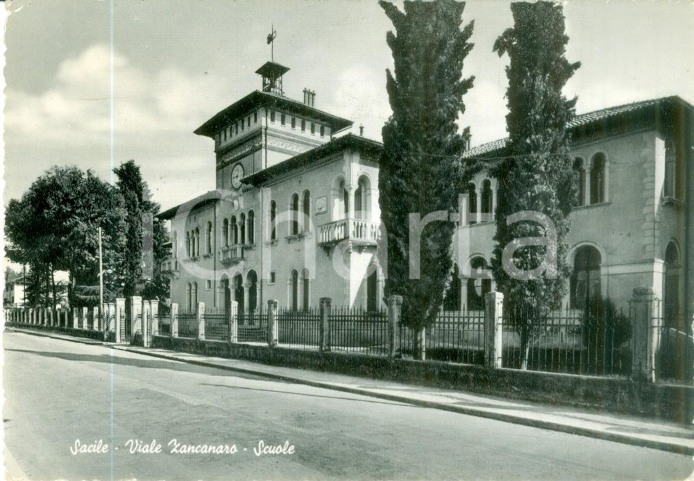 Cartolina originale da collezione 1954 SACILE PN Facciata delle scuole in Viale ZANCANARO Cartolina FG VG 1