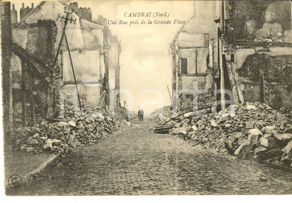 Cartolina originale da collezione 1919 WW1 CAMBRAI FRANCE Rue prÃ¨s de la Grande Place aprÃ¨s la bataille 1