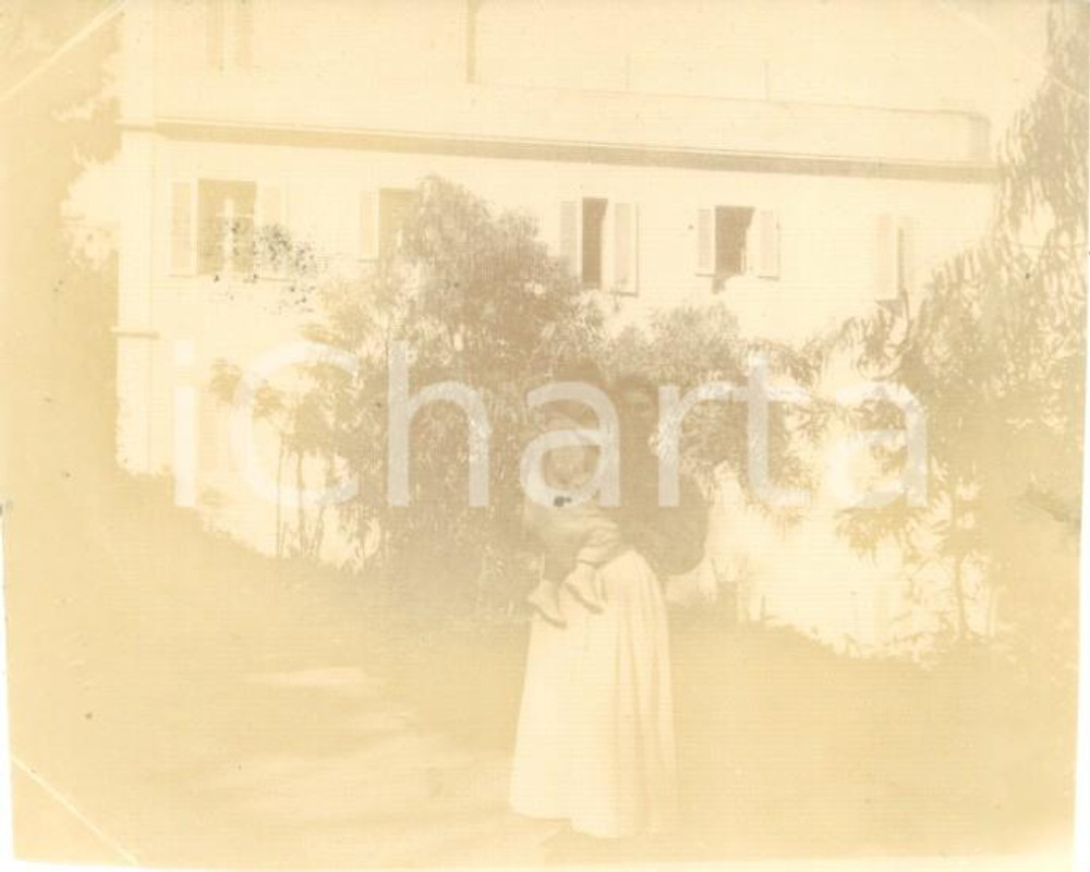 Fotografia d epoca originale 1892 MEDEA ALGERIE Moglie di ufficiale francese con bambina Foto cm 8 x 7 1