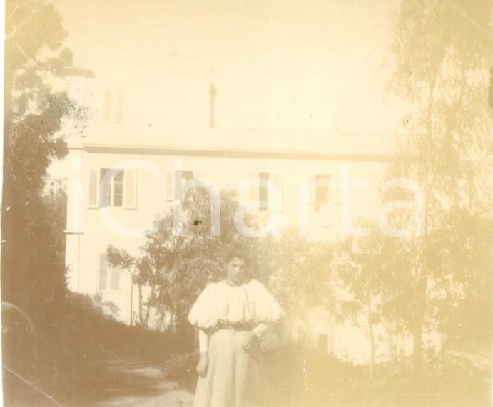 Fotografia d epoca originale 1892 MEDEA ALGERIE Ritratto della moglie di un ufficiale francese Foto 8 x 7 1
