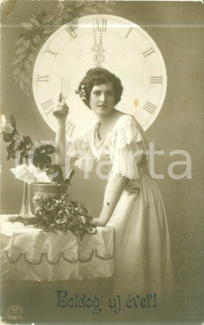 Cartolina originale da collezione 1915 ca UNGHERIA Boldog uj Ã©vet Ragazza brinda al nuovo anno Cartolina FP VG 1