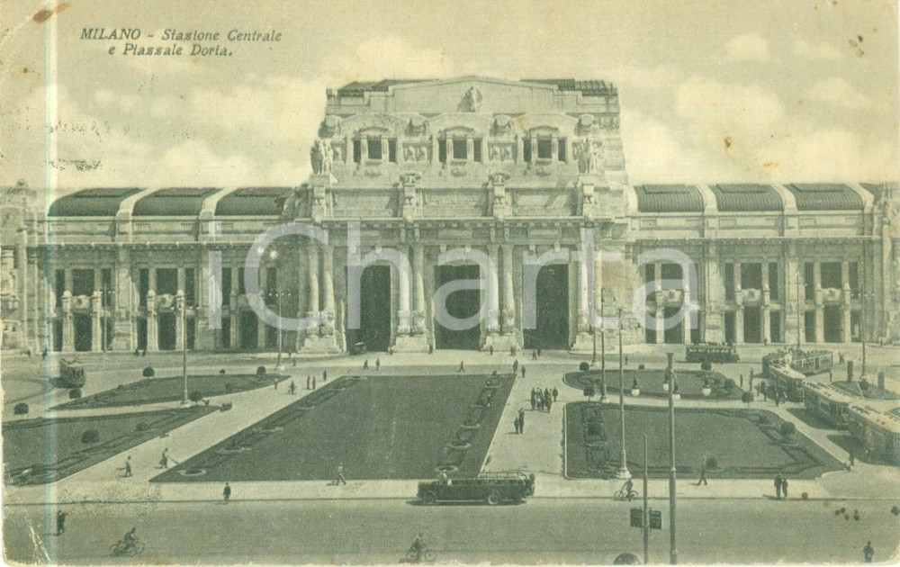 Cartolina originale da collezione 1934 MILANO Stazione Centrale e Piazzale DORIA con filobus Cartolina DANNEGGIATA 1
