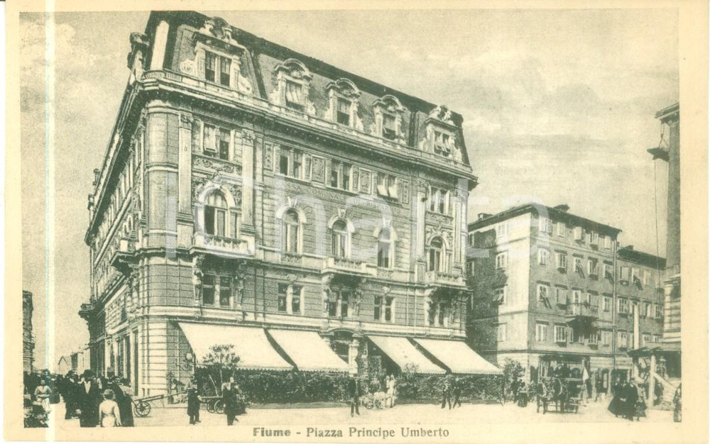 Cartolina originale da collezione 1935 ca FIUME Cassa Comunale di Risparmio in Piazza Principe UMBERTO Cartolina 1