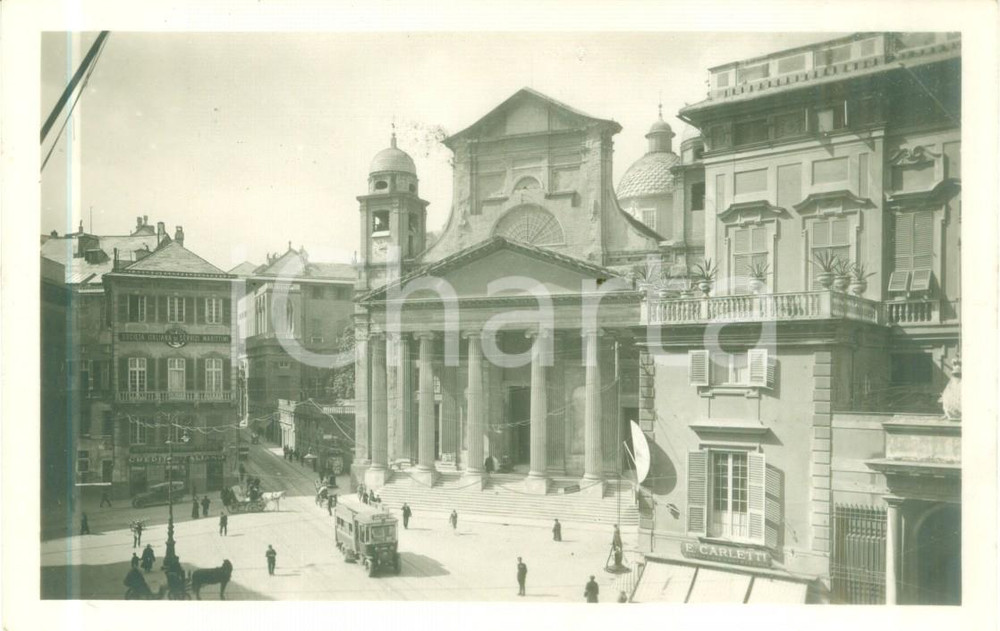 Cartolina originale da collezione 1935 ca GENOVA Piazza e Chiesa dell Annunziata con corriera Cartolina FP NV 1
