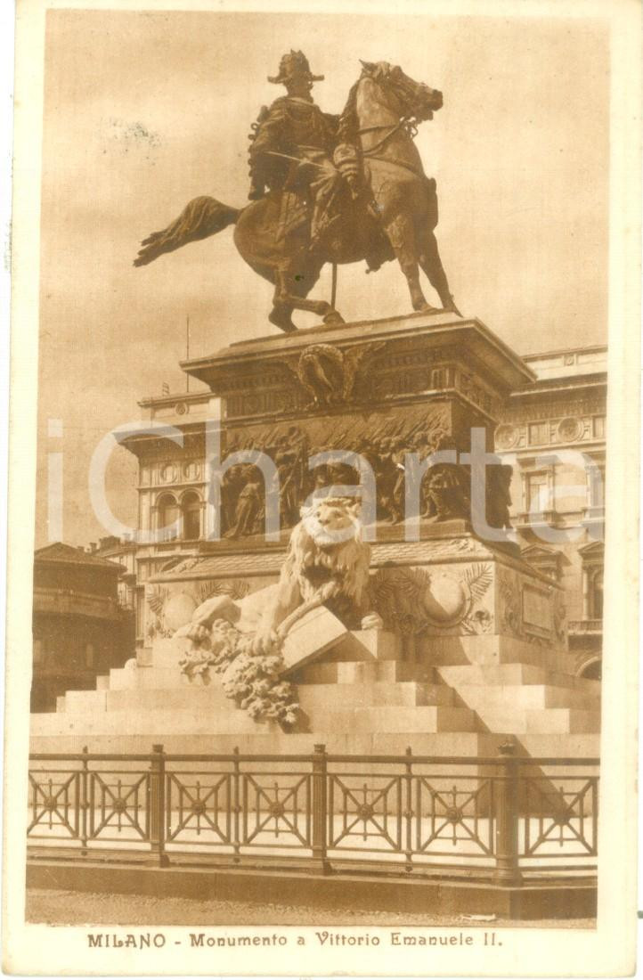 Cartolina originale da collezione 1926 MILANO Monumento a Vittorio Emanuele II Cartolina FP VG DANNEGGIATA 1