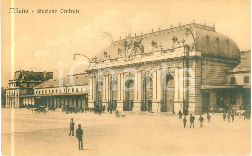 Cartolina originale da collezione 1920 ca MILANO Facciata della vecchia STAZIONE CENTRALE Cartolina ANIMATA FP NV 1