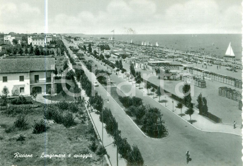 Cartolina originale da collezione 1955 ca RICCIONE RN Lungomare e spiaggia Cartolina postale FG NV 1