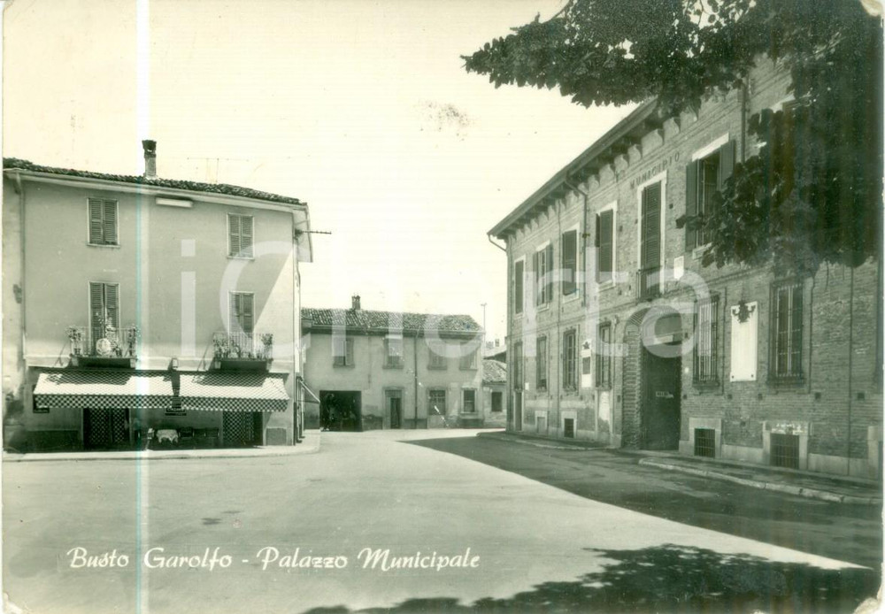 Cartolina originale da collezione 1955 ca BUSTO GAROLFO MI Il Palazzo Municipale Cartolina FG VG DANNEGGIATA 1