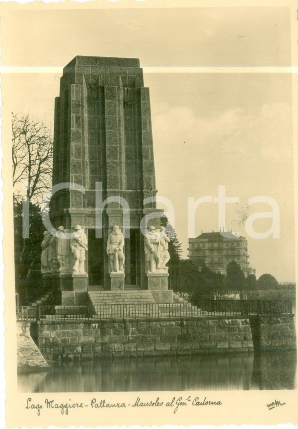 Cartolina originale da collezione 1950 ca VERBANIA PALLANZA Mausoleo al Generale CADORNA Cartolina FG NV 1