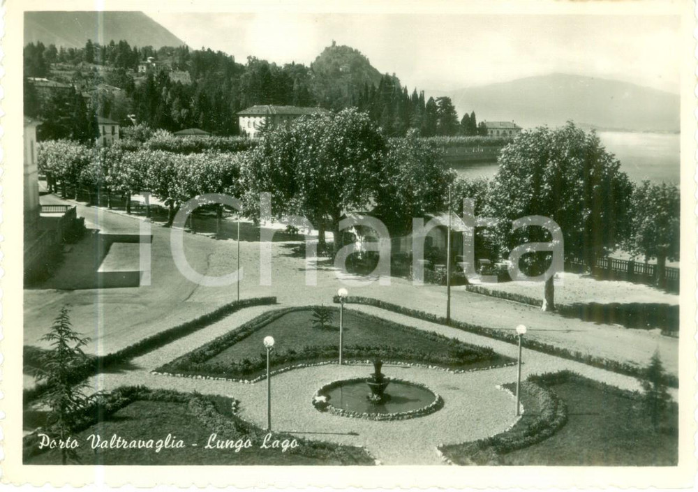 Cartolina originale da collezione 1957 PORTO VALTRAVAGLIA VA I giardini sul lungolago Cartolina FG VG 1