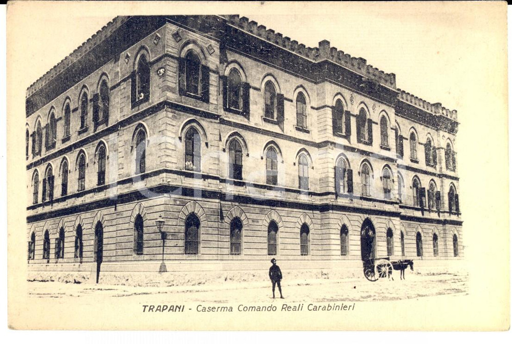 Cartolina originale da collezione 1910 ca TRAPANI Caserma Comando Reali Carabinieri Cartolina ANIMATA FP NV 1