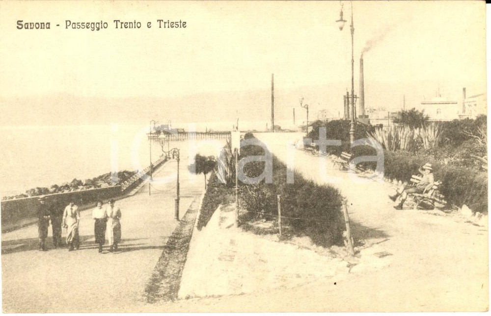 Cartolina originale da collezione 1920 ca SAVONA Passaggio TRENTO E TRIESTE Cartolina ANIMATA FP NV 1