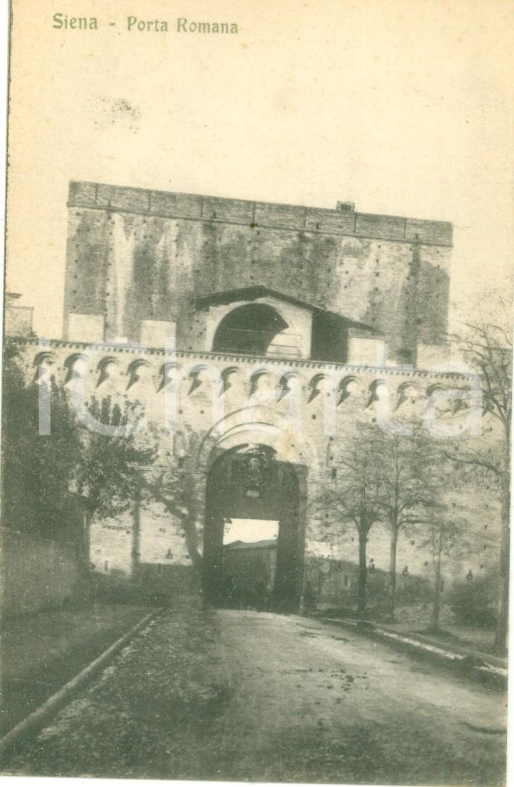 Cartolina originale da collezione 1930 ca SIENA veduta di Porta Romana Cartolina postale FP NV 1