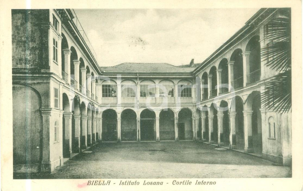 Cartolina originale da collezione 1935 ca BIELLA Cortile interno dell Istituto LOSANA Cartolina FP NV 1