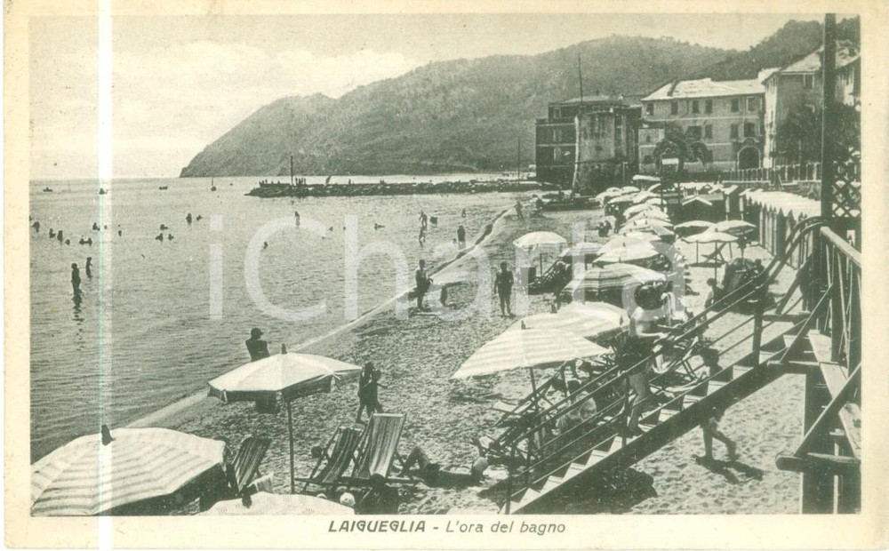 Cartolina originale da collezione 1939 LAIGUEGLIA SV L ora del bagno in spiaggia Cartolina FP VG 1