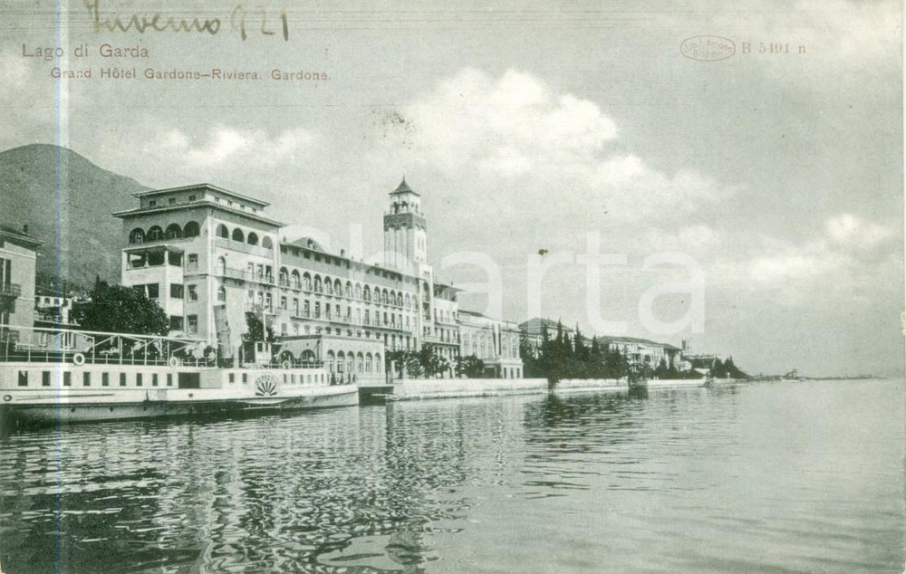 Cartolina originale da collezione 1900 ca GARDONE RIVIERA BS Battello a vapore DEPRETIS sul lago Cartolina FP NV 1