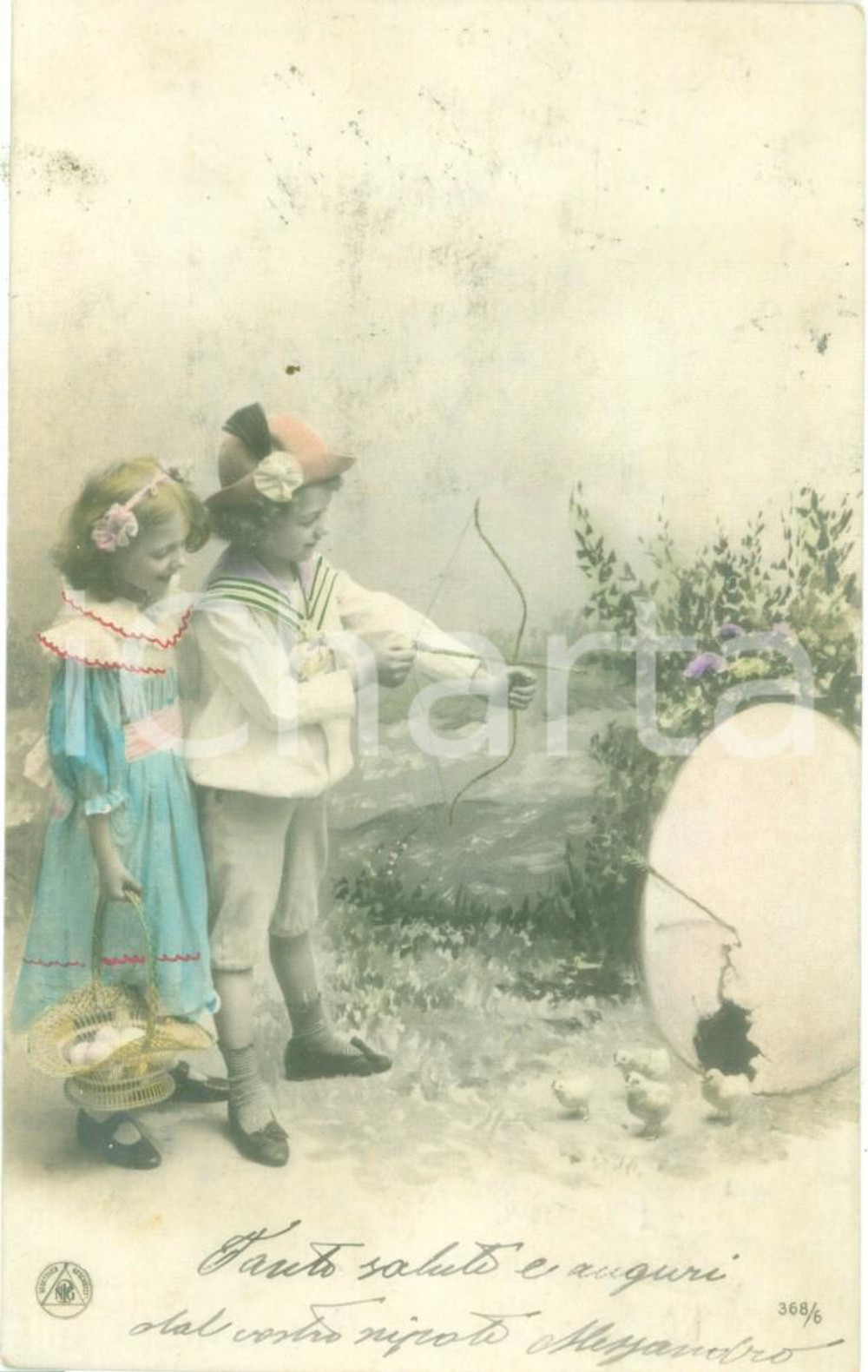 Cartolina originale da collezione 1905 INFANZIA Piccolo arciere apre uovo con pulcini Cartolina FP VG 1