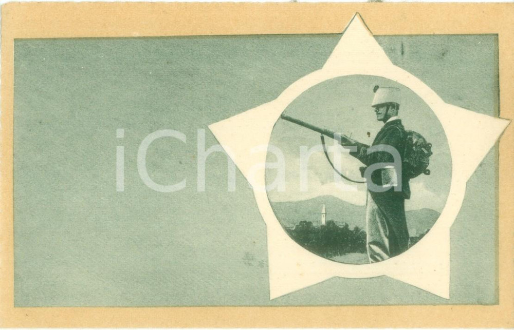 Cartolina originale da collezione 1920 ca COMMEMORAZIONE WW1 Soldato imbraccia un fucile Cartolina FP NV 1