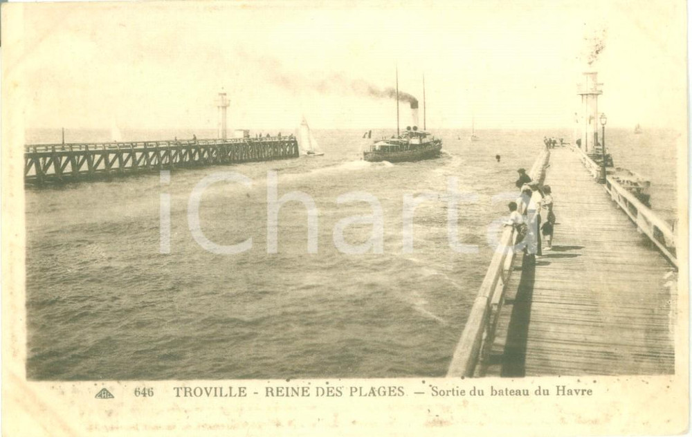 Cartolina originale da collezione 1935 ca TROUVILLESURMER FRANCE Piroscafo esce dal porto Cartolina FP NV 1
