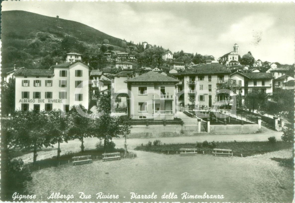 Cartolina originale da collezione 1958 GIGNESE VB Albergo Due Riviere Piazzale Rimembranze Cartolina FG VG 1
