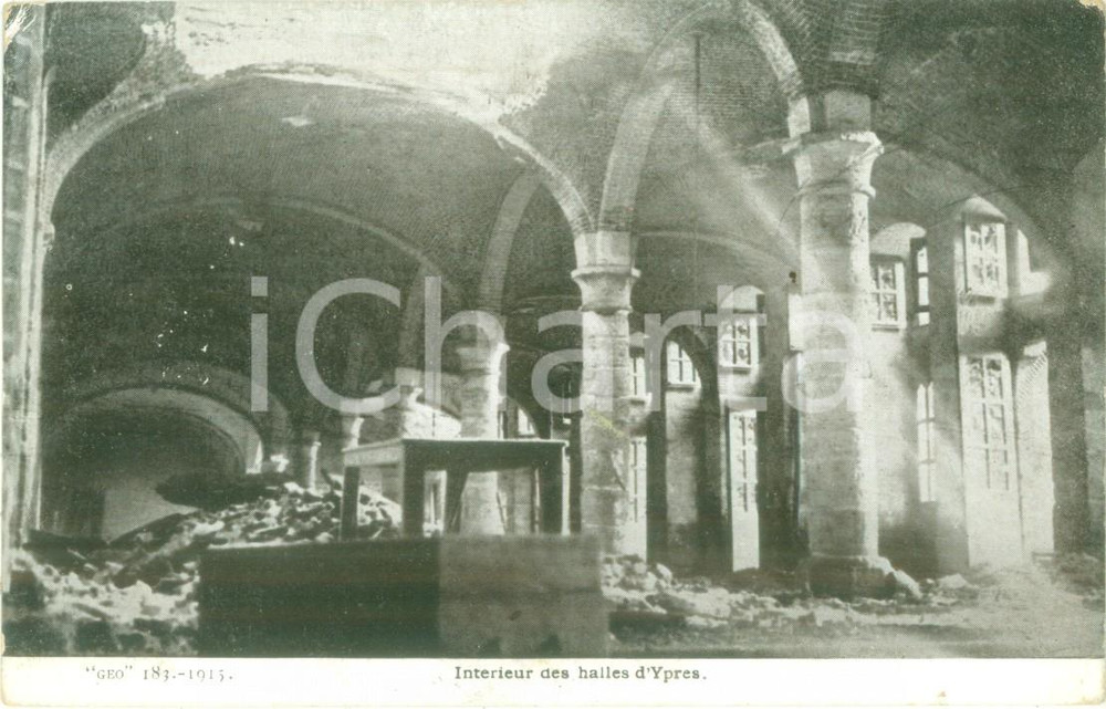 Cartolina originale da collezione 1915 YPRES BELGIO WW1 Interno delle HALLES distrutto da bombe Cartolina FP VG 1