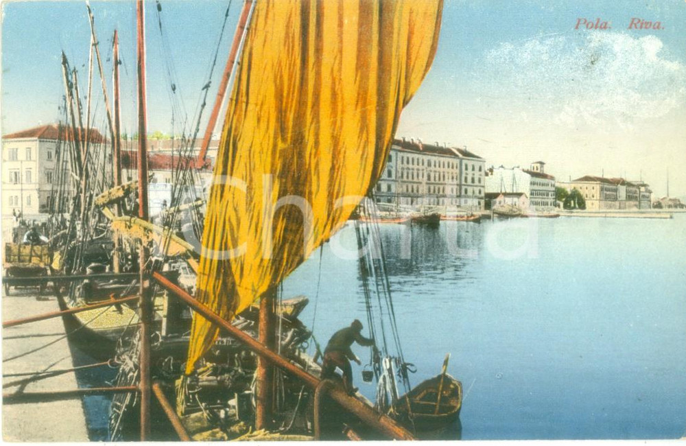 Cartolina originale da collezione 1913 POLA CROAZIA Pescherecci sulla riva  Cartolina postale FP VG 1