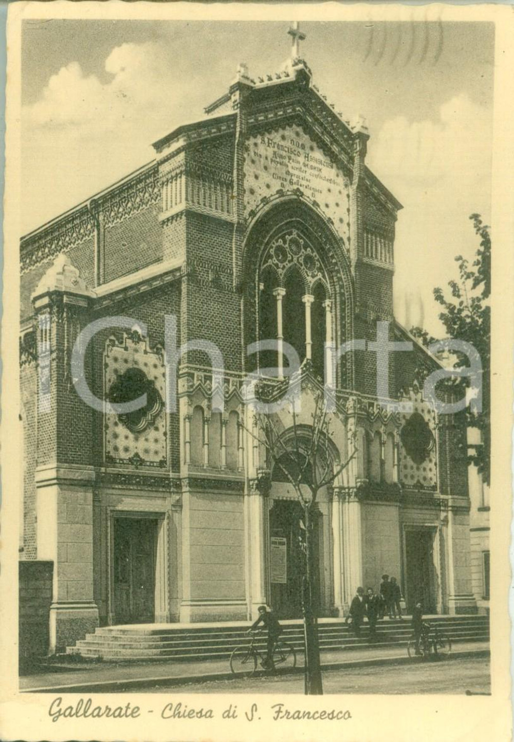 Cartolina originale da collezione 1942 GALLARATE VA In bicicletta alla Chiesa di San Francesco Cartolina FG VG 1