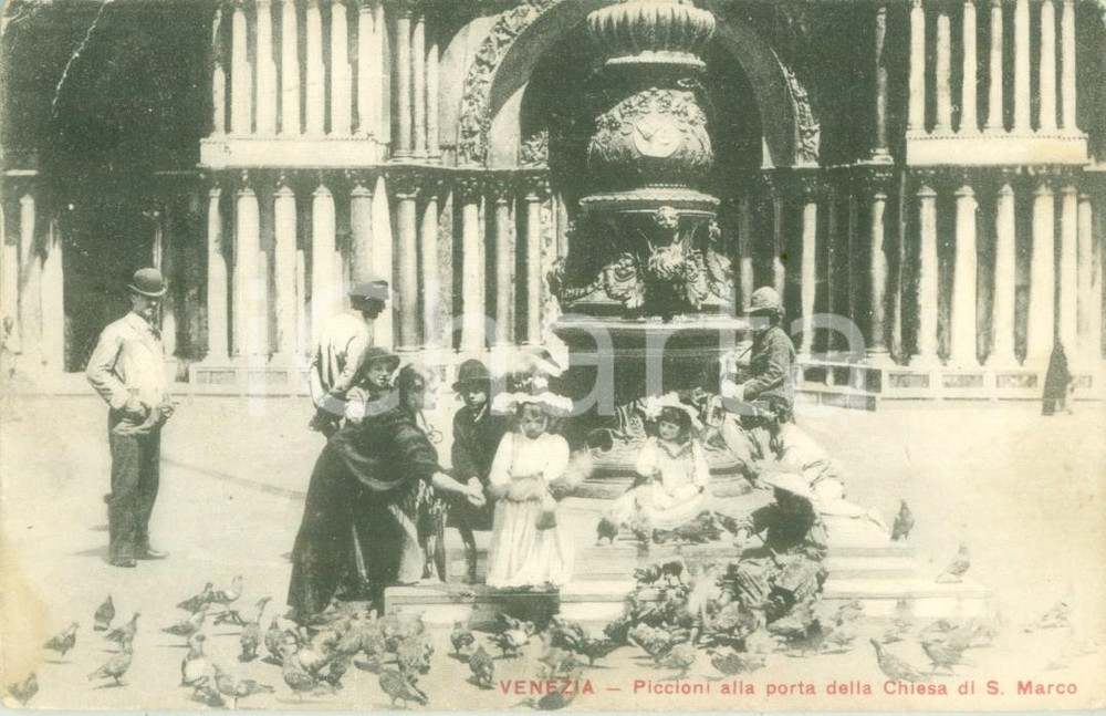 Cartolina originale da collezione 1913 VENEZIA Bambine con piccioni davanti a SAN MARCO Cartolina postale FP VG 1