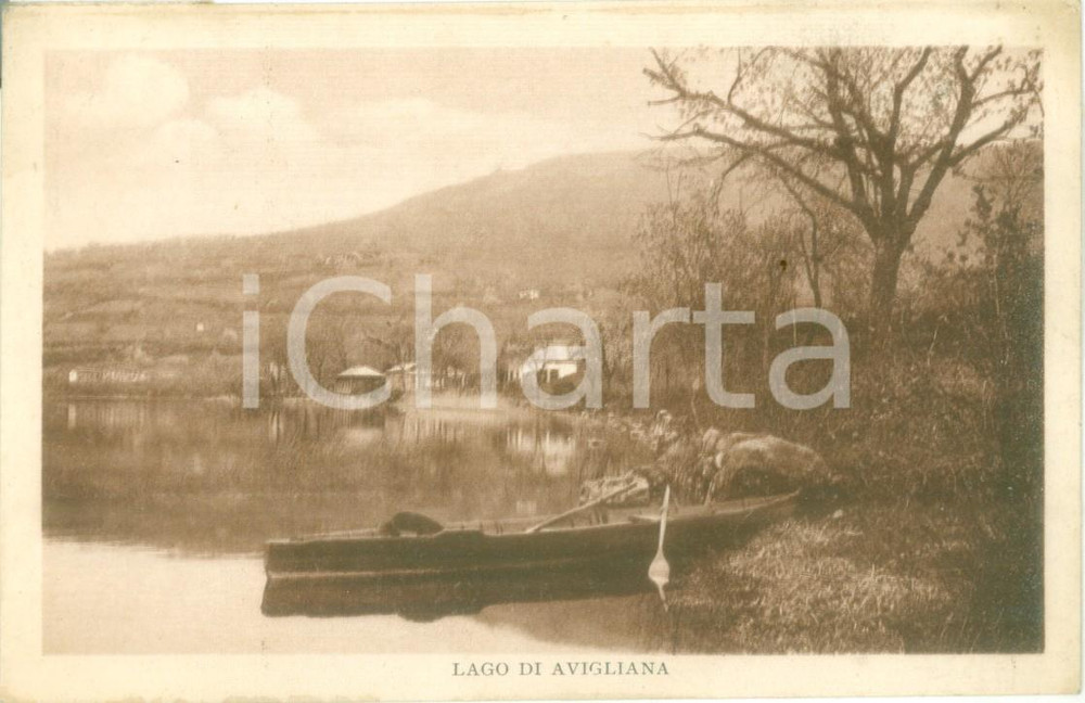 Cartolina originale da collezione 1935 ca AVIGLIANA TO Barca a remi in riva al lago Cartolina FP NV 1