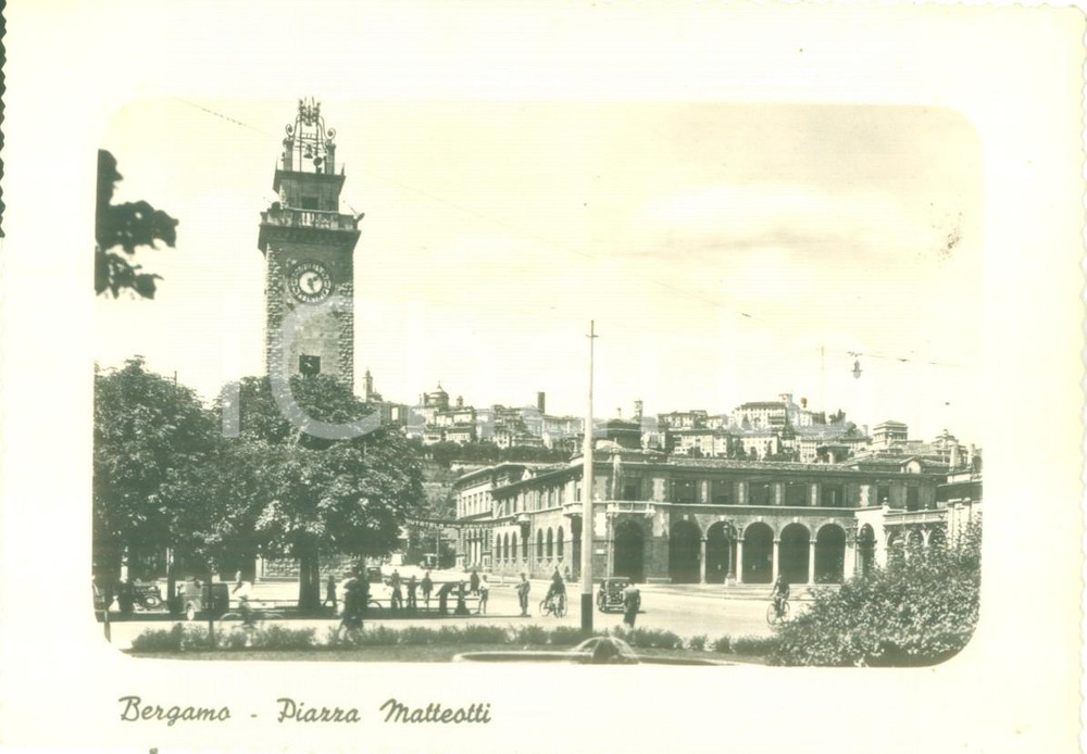 Cartolina originale da collezione 1955 ca BERGAMO Veduta di Piazza MatteottiCartolina ANIMATA FG NV 1