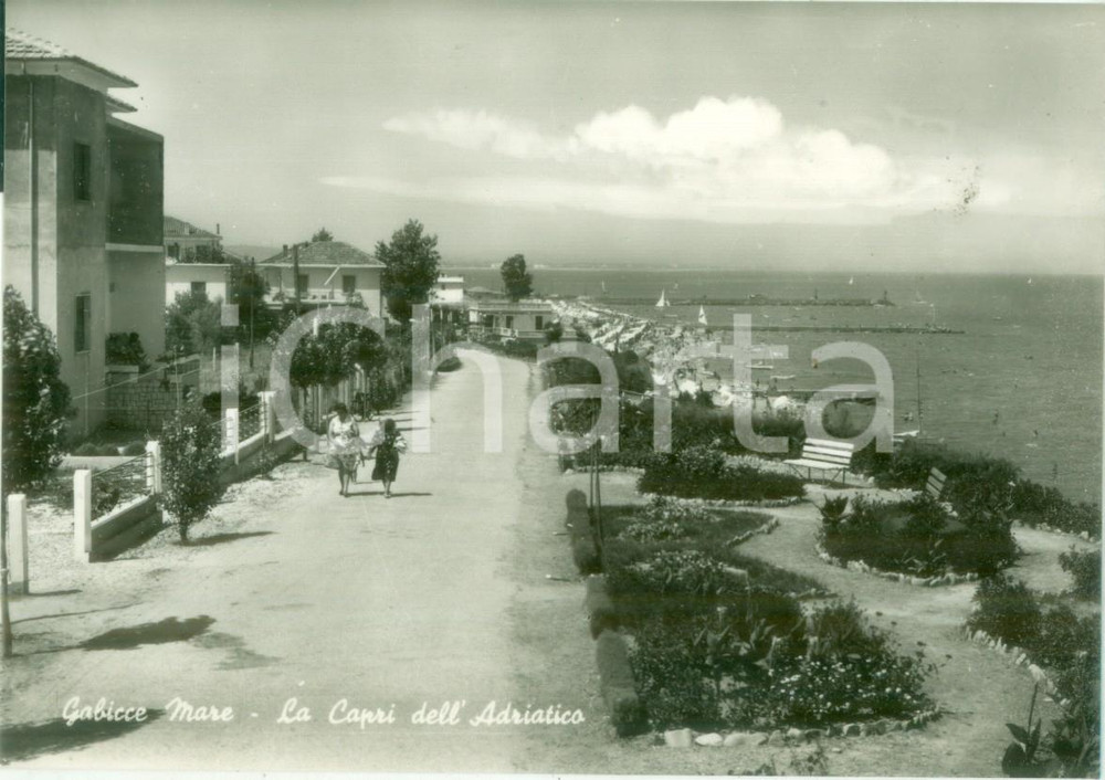 Cartolina originale da collezione 1955 ca GABICCE MARE PU La CAPRI dell Adriatico Cartolina ANIMATA FG NV 1