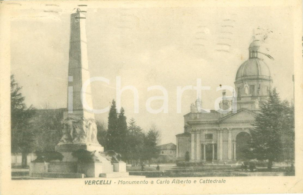 Cartolina originale da collezione 1943 VERCELLI Monumento a Carlo Alberto e Cattedrale Cartolina FP VG 1