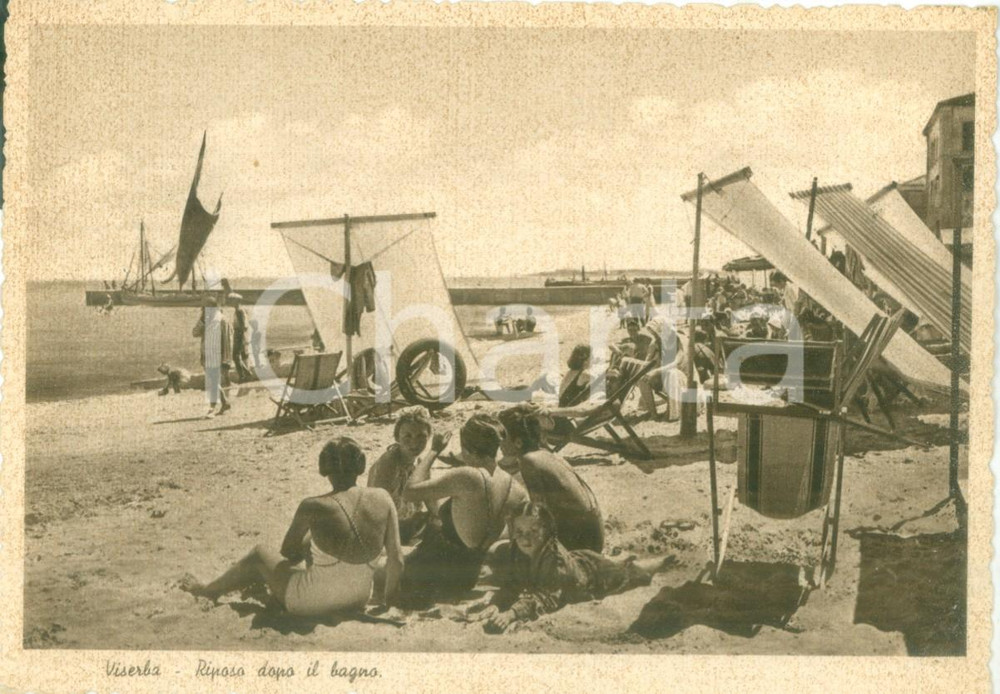 Cartolina originale da collezione 1943 RIMINI Donne riposano sulla spiaggia di VISERBA Cartolina FG VG 1